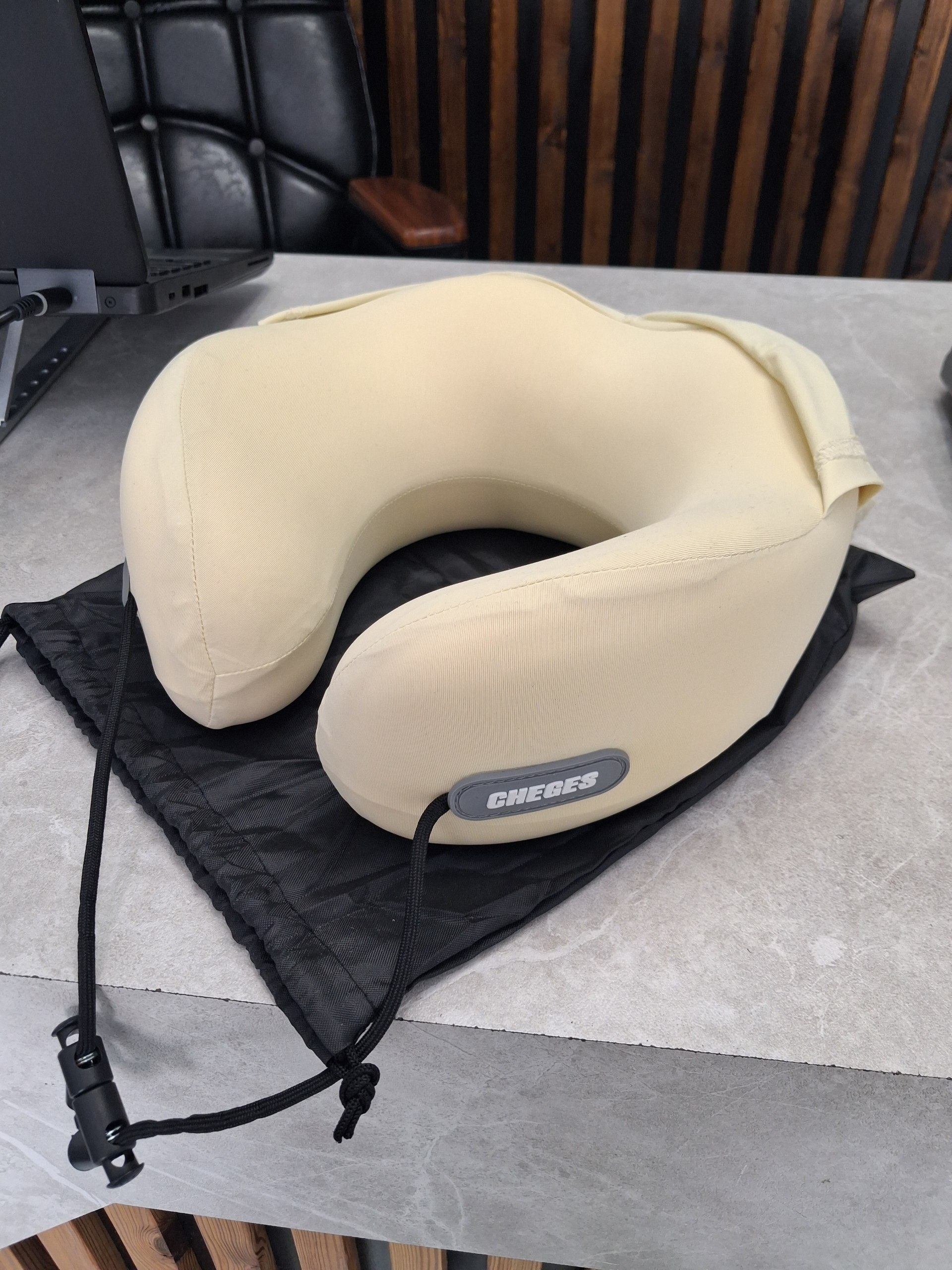 بالش گردنی U شکل کلاه\u200cدار CHEGES - 01 بالش گردنی U شکل کلاهدار CHEGES مدل Car Comfort Hooded - Image 1