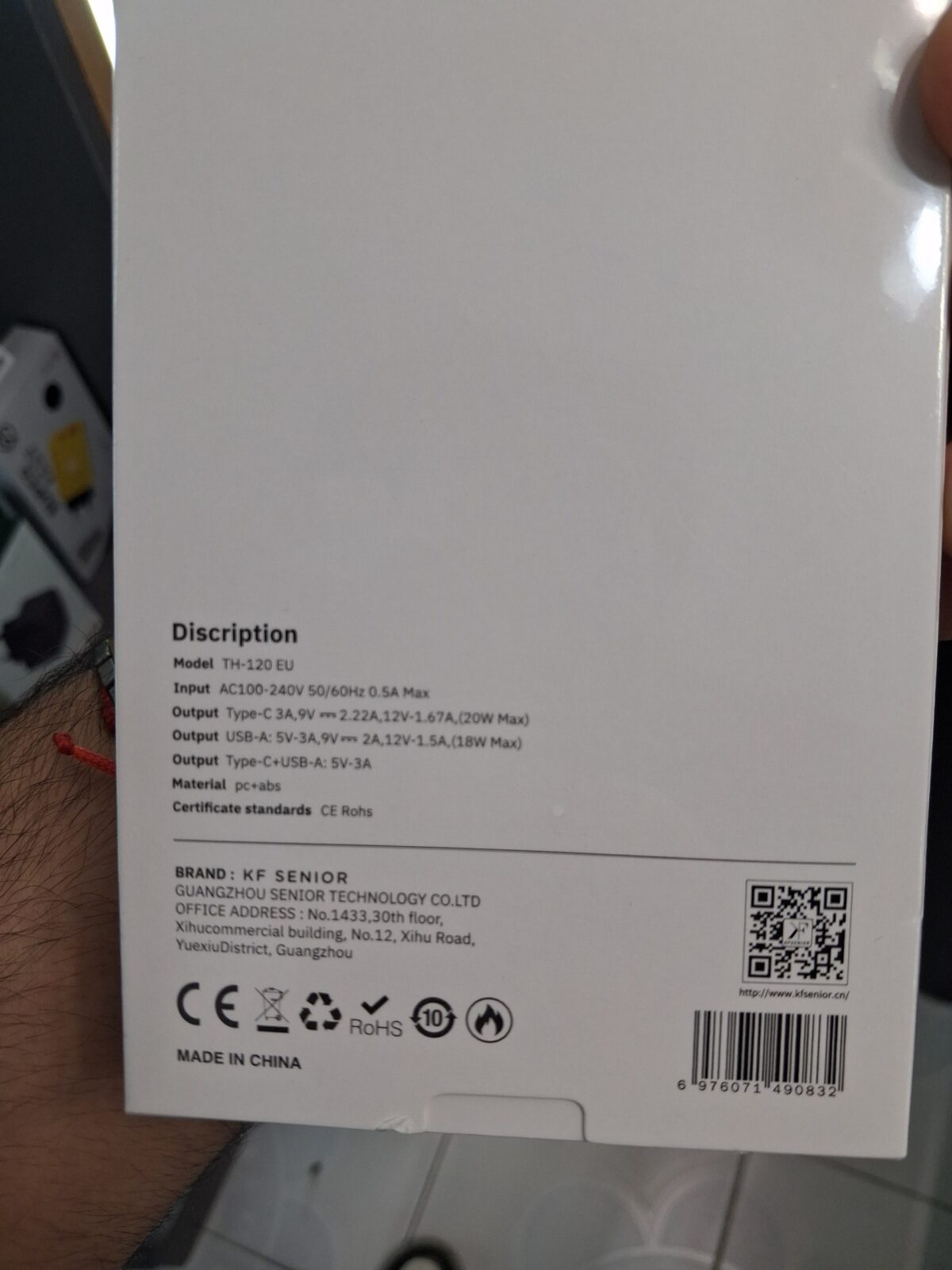 شارژر کی اف سنیور مدل TH-120EU - 02 شارژر کی اف سنیور مدل TH-120EU 20 وات با خروجی تایپسی و USB - Image 2