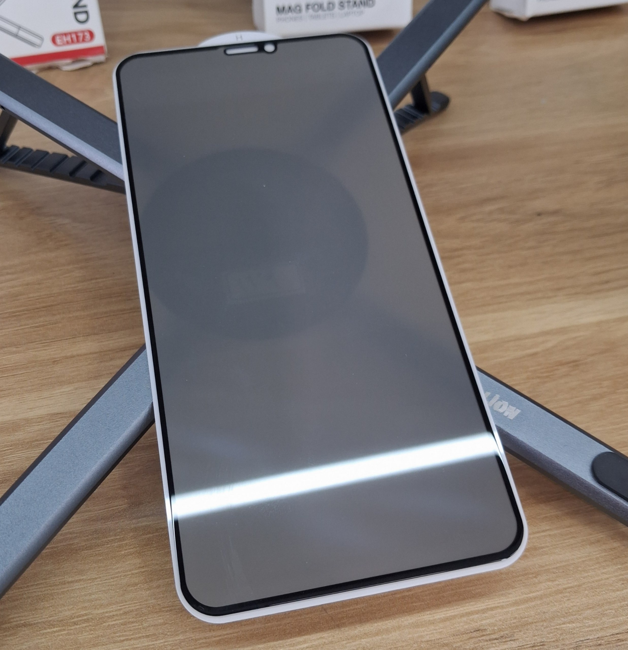 گلس برند H گلس پرایوسی H مناسب برای iPhone 11 Pro Max - Image 1